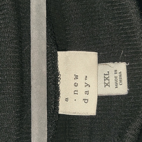 Ribbed Turtleneck Midi Dress - Picture 7 of 9